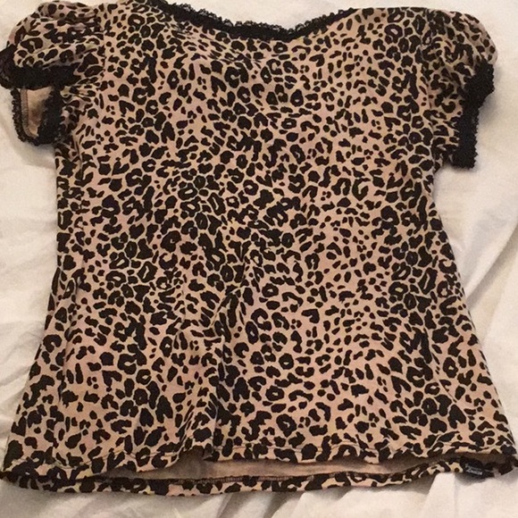 NWT Jessica Louise Leopard Molly Keyhole Puff Sleeve Top - Picture 10 of 12